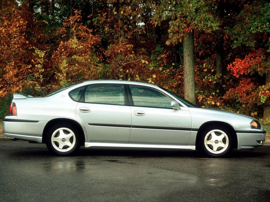  Chevrolet Impala LS 2000 года  (фото 11 из 12)
